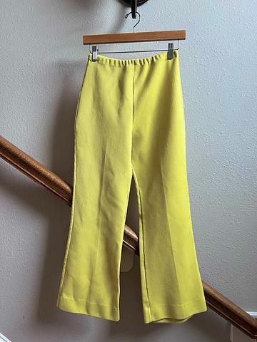 yellow ribbed flares