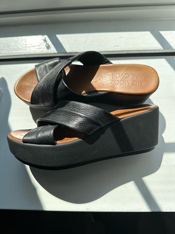 Platform sandals
