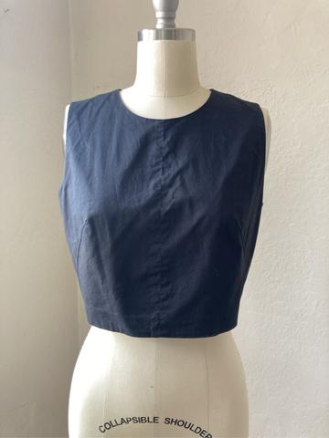 Button-back tank