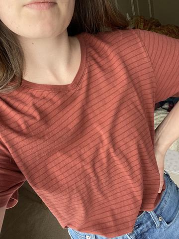 Pact- vneck short sleeve shirt