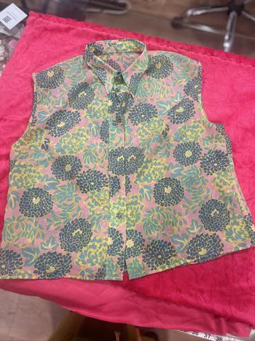 Sleeveless Blouse