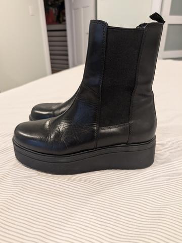Clarisa Platform Boots