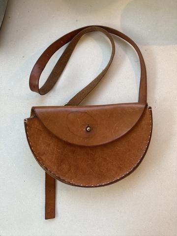 Halfmoon leather bag
