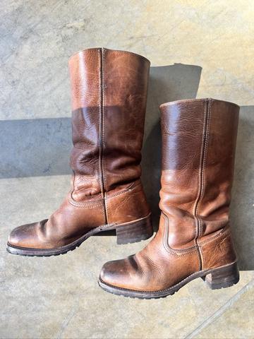 Campus boots