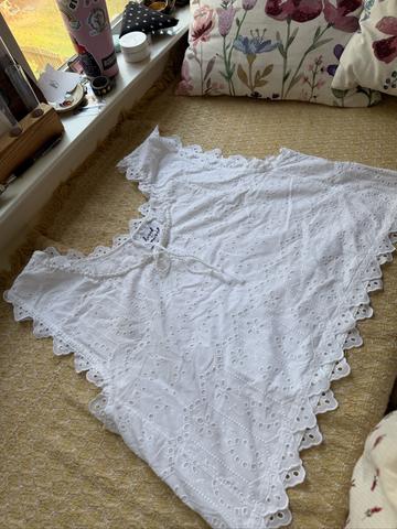 Nostalgia Crop in Eyelet