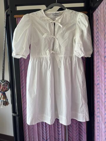 Puff-sleeve tie-front dress