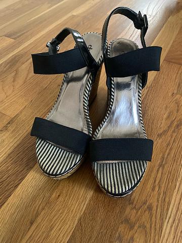 Wedge heels