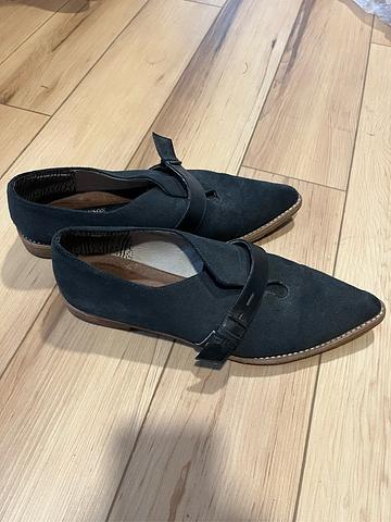 Pointed Suede Loafer