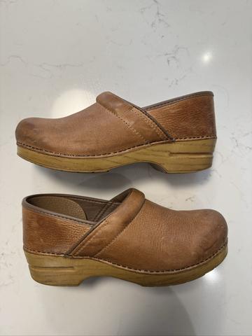 Clogs