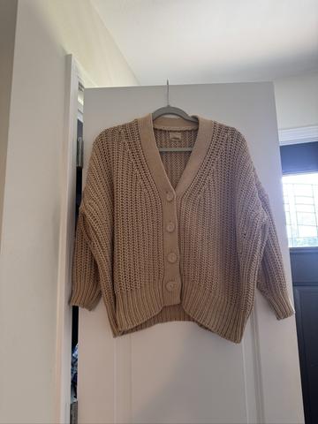 No 18 Cardigan