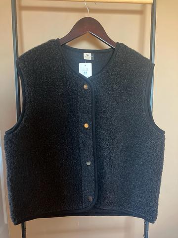 Tyb vest