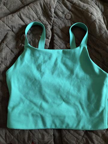 sports bra