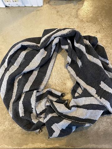 Cotton! Softest-ever reversible scarf