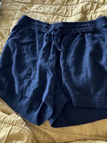 Linen shorts