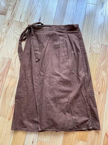Peppermint wrap skirt