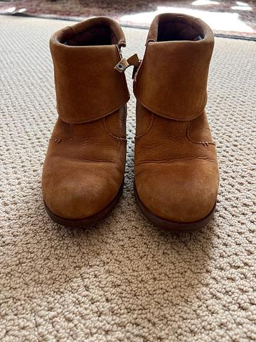 Waterproof low boots