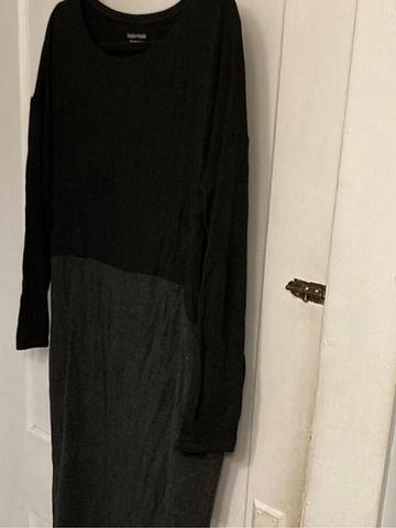 Color block knit dress (26.5” bust)
