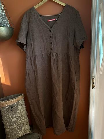 No. 31 Linen Dress