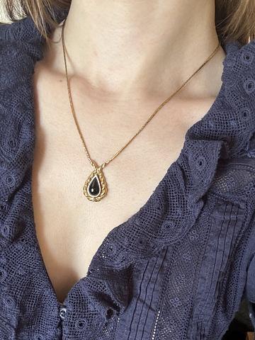 Vintage Teardrop Black Enamel Gold Tone Twist Necklace