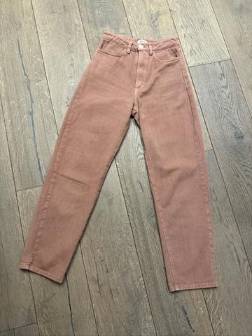 Carrot Jeans