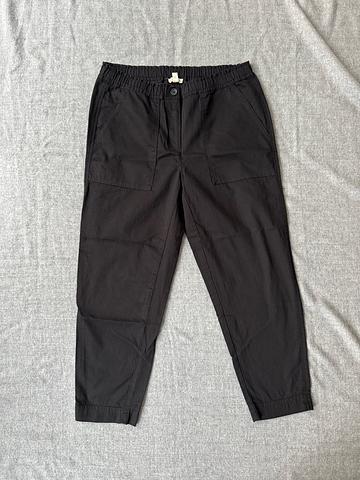 Black cropped pant