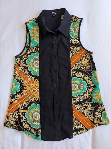 Sleeveless blouse with baroque print