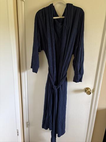 Peridot hooded robe