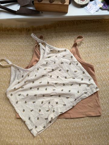 Set or 2 Tanks