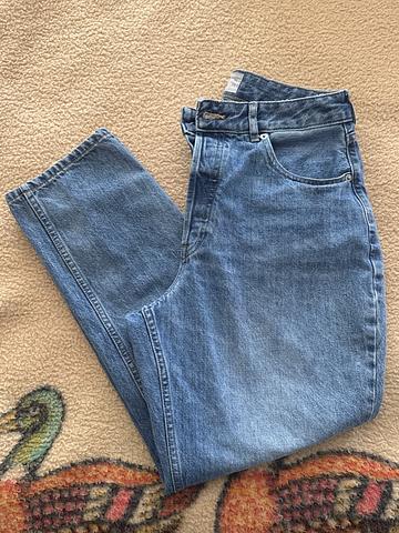 The Curvy 90’s Cheeky Straight Jean