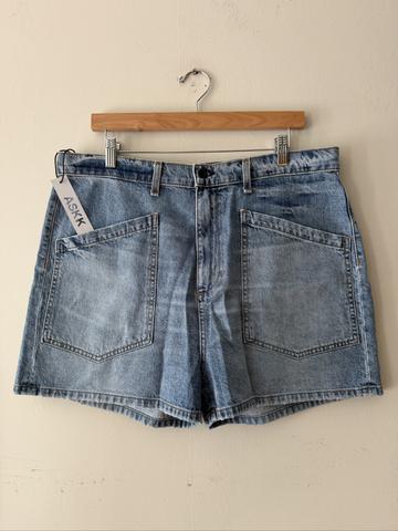 Virginia Nova Short